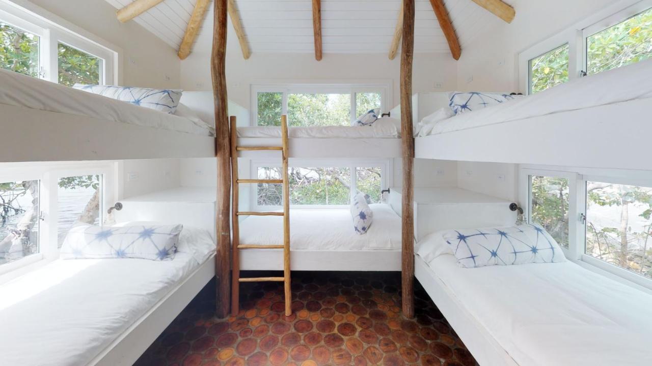 Royal Belize Hotel Thatch Caye Bagian luar foto