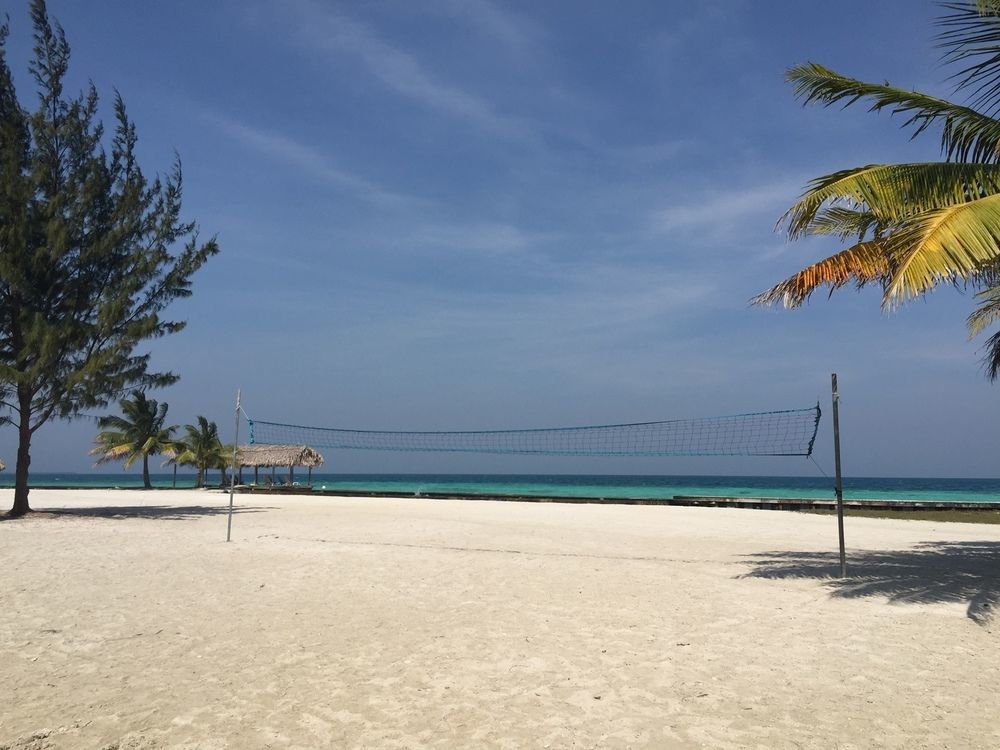 Royal Belize Hotel Thatch Caye Bagian luar foto