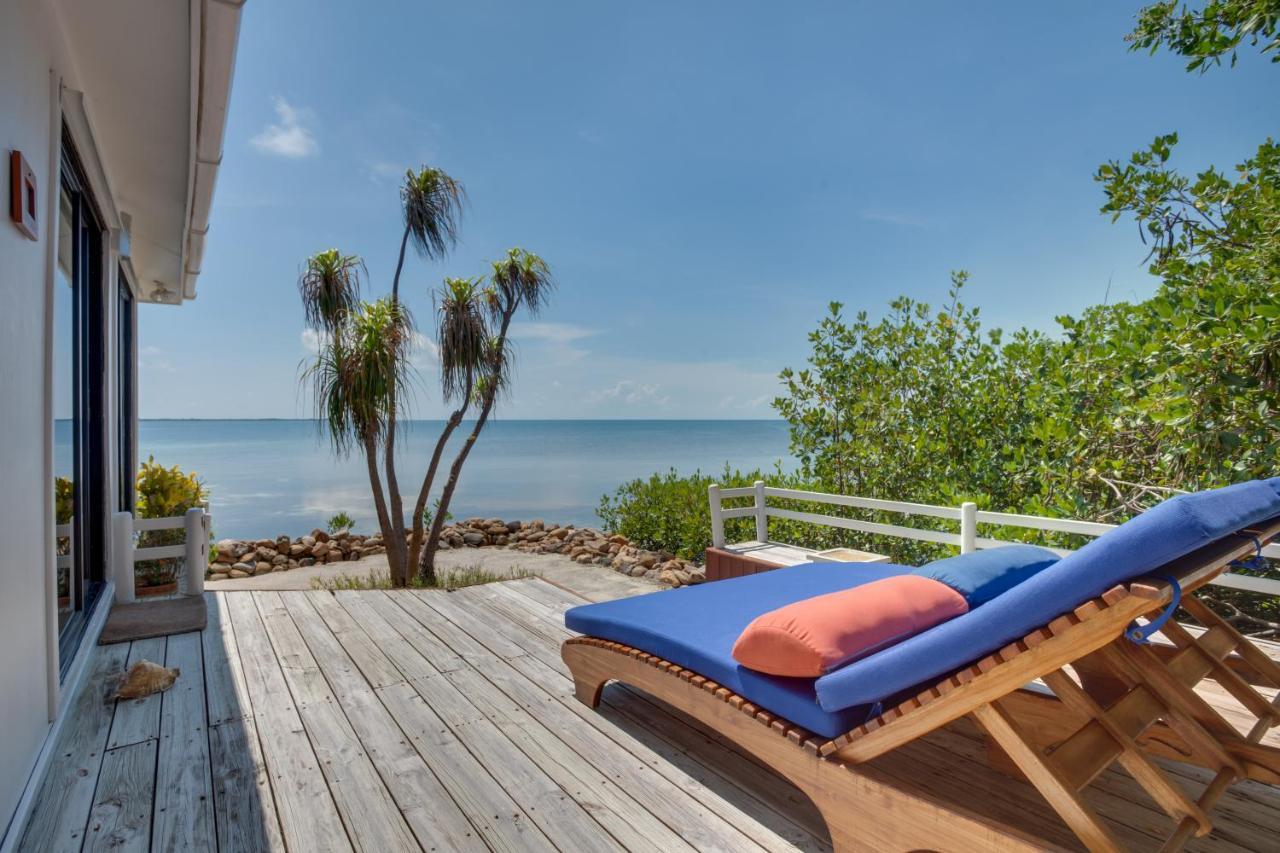 Royal Belize Hotel Thatch Caye Bagian luar foto